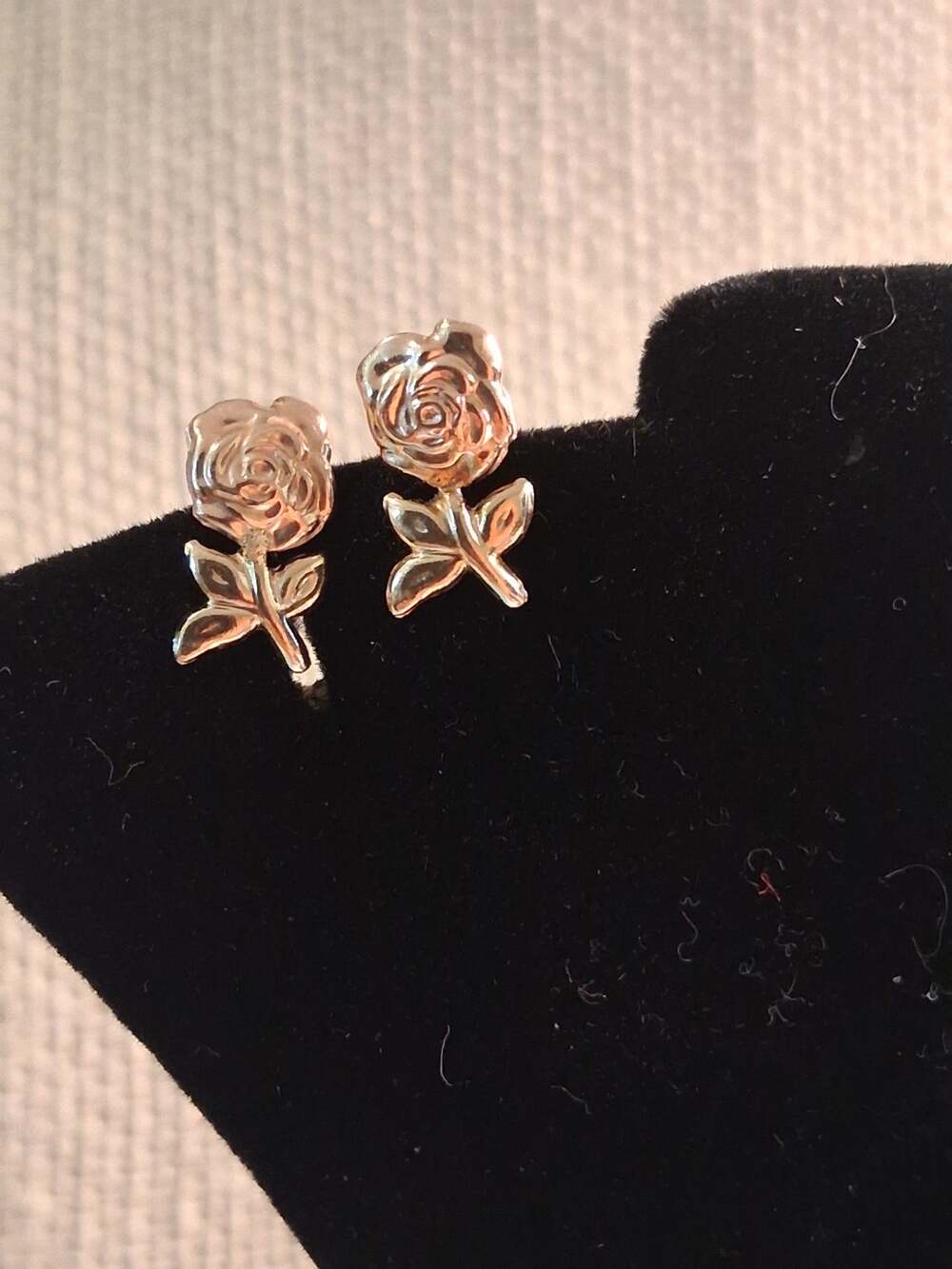 14kt real gold .4 grams rose earrings fine jewelry